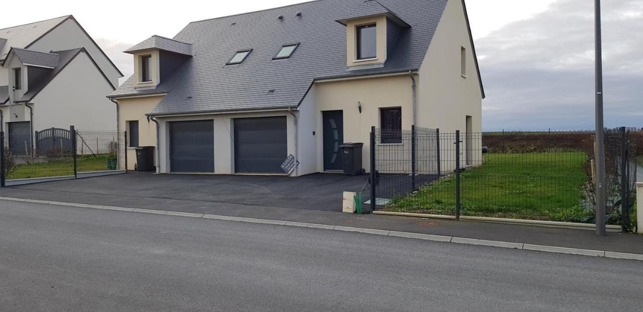 Sherman & Willy Jeep - 2 Maisons De Vacances, 4Min A Pied De La Plage - Parking Prive - Wifi Gratuit - Terrasse - Calme Saint-Come-de-Fresne Exterior photo