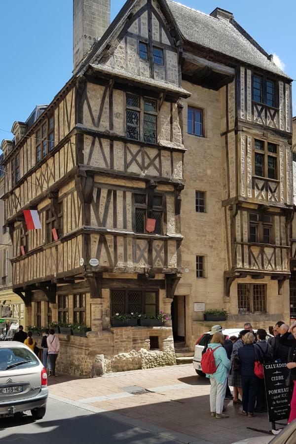 Sherman & Willy Jeep - 2 Maisons De Vacances, 4Min A Pied De La Plage - Parking Prive - Wifi Gratuit - Terrasse - Calme Saint-Come-de-Fresne Exterior photo