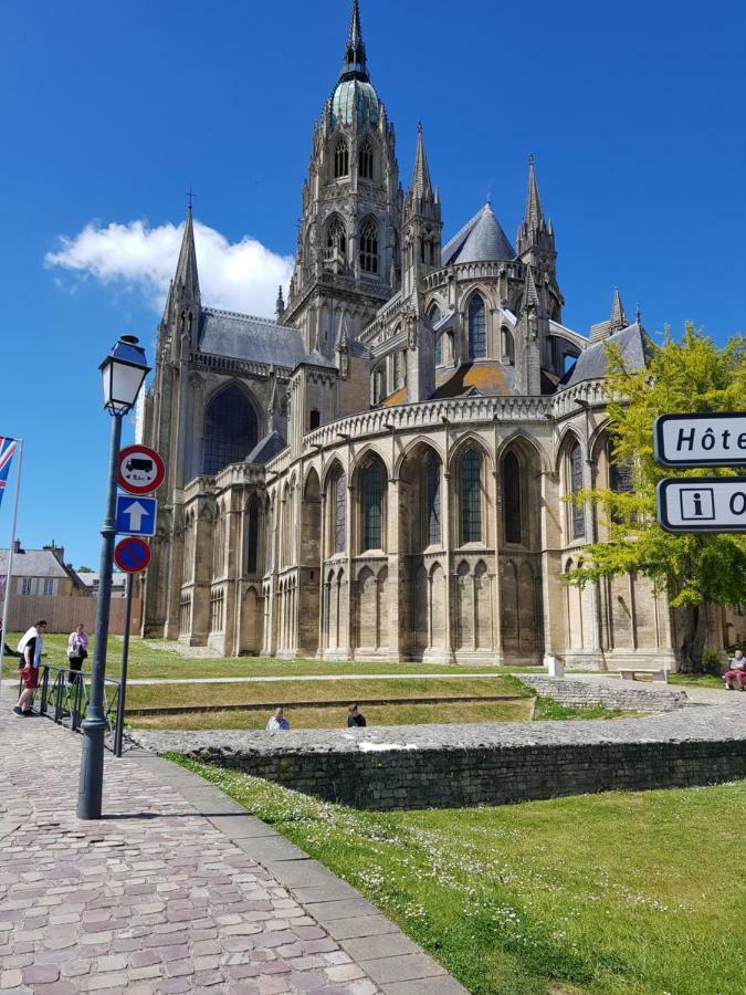 Sherman & Willy Jeep - 2 Maisons De Vacances, 4Min A Pied De La Plage - Parking Prive - Wifi Gratuit - Terrasse - Calme Saint-Come-de-Fresne Exterior photo